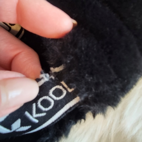 UGG Koolaburra by UGG Fuzz'n Girls' Slide Sandals 1 - Picture 6 of 6